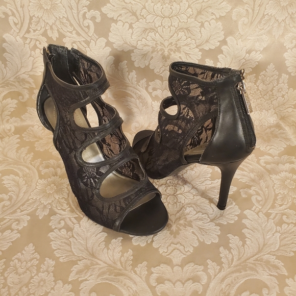 Black Lace Guess Cut Out Zip Heel Peep Toe Sandals Pumps - Picture 2 of 12